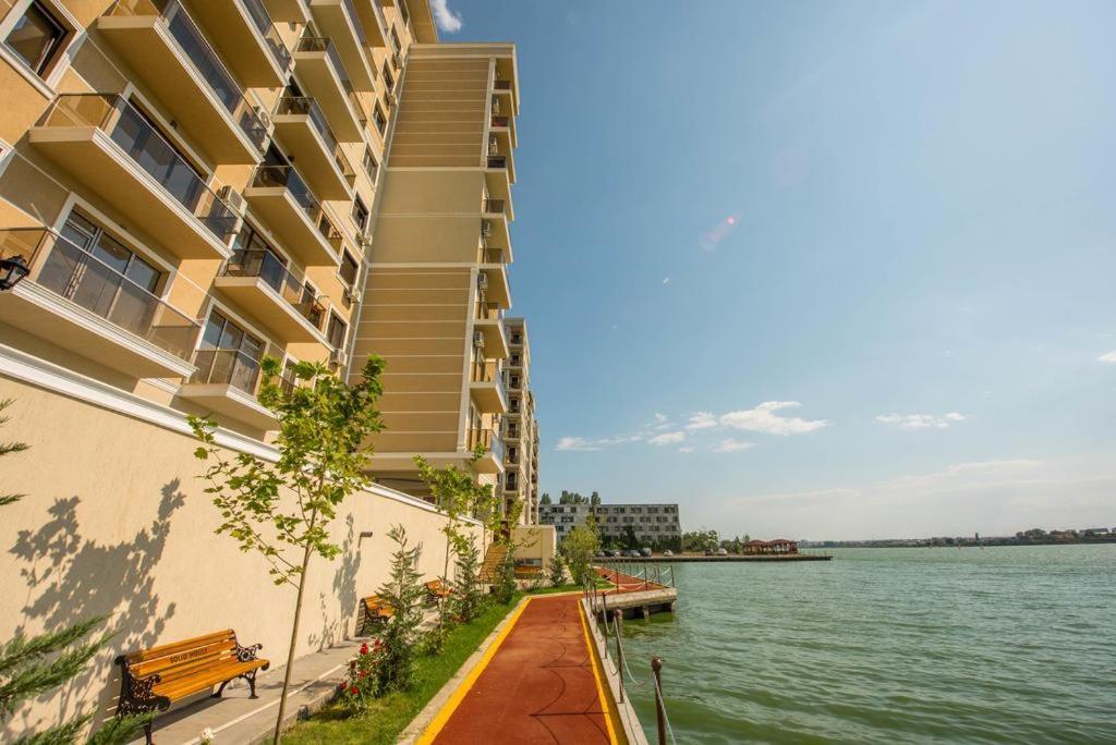 Midada Cazino Mamaia Apartment ภายนอก รูปภาพ